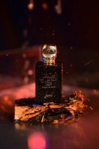 Midnight Velvet: The Allure of Deep & Exotic Winter Scents